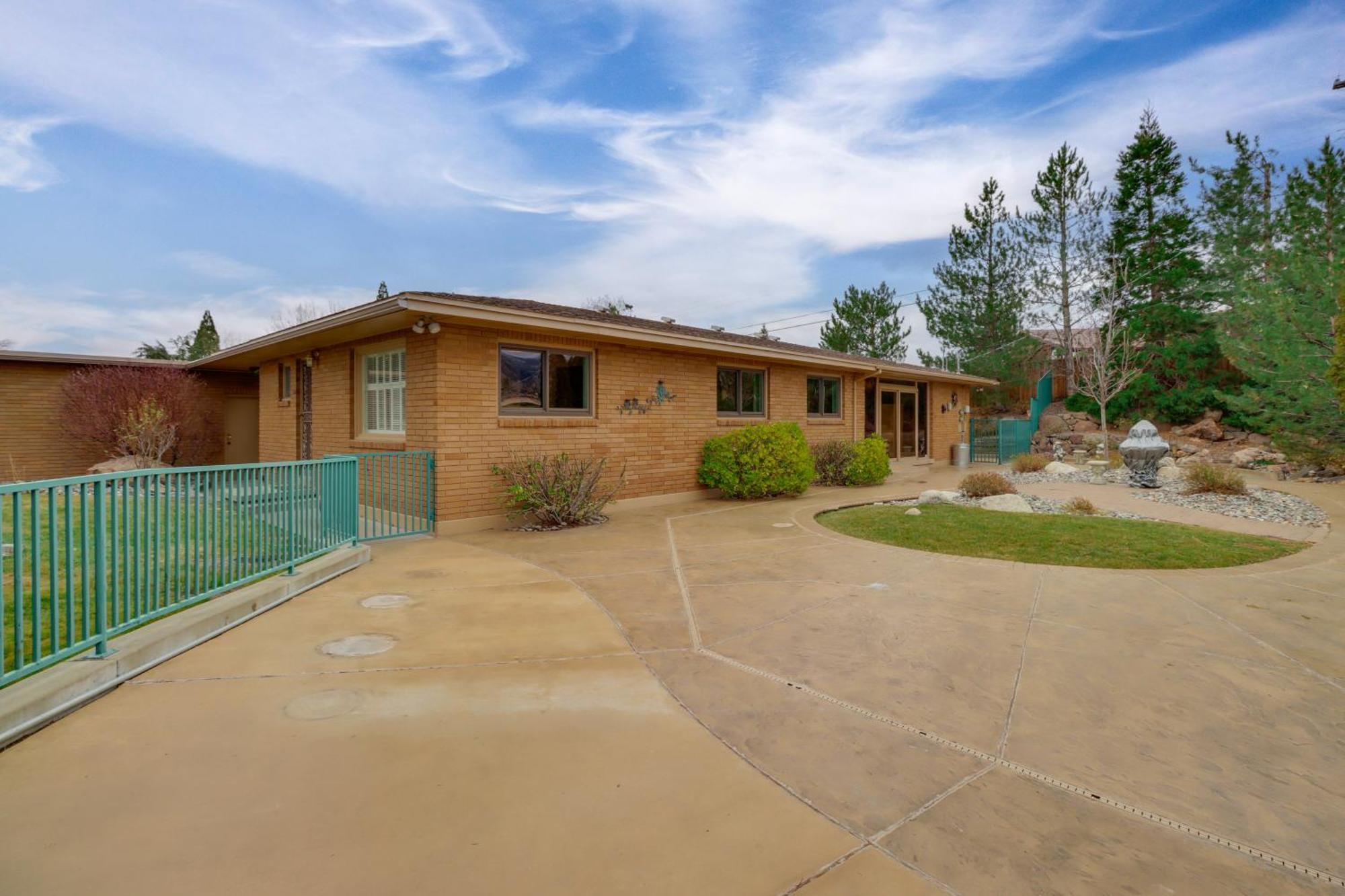 3 Mi To Reno Riverwalk Quail Walk Custom Home Exterior photo